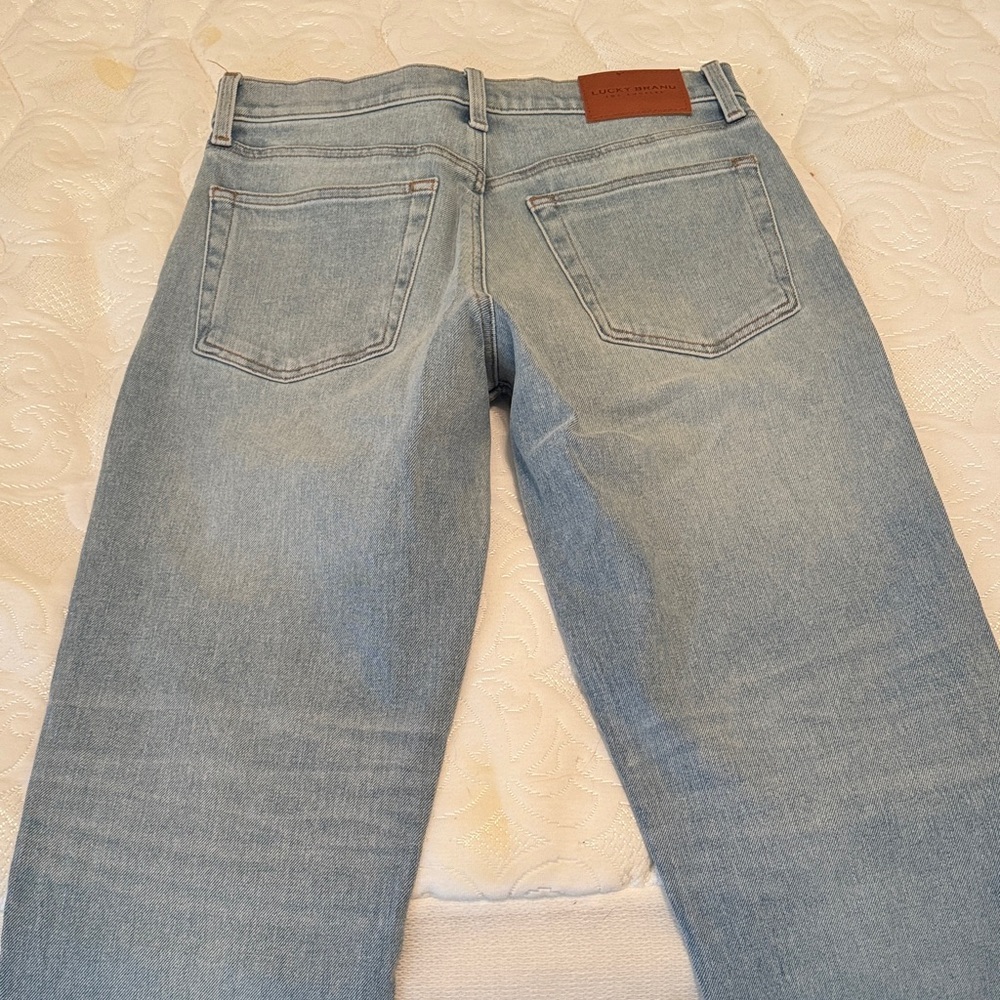 Lucky Brand relaxed taper - Picture 3 of 3